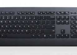 Svart, trådlöst Lenovo-tangentbord med nordisk layout fotograferat rakt framifrån.