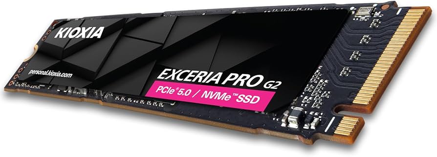 Exceria G3 1TB PCIe NVMe SSD:ssä on musta-vaaleanpunainen etiketti, kultaiset liittimet-ammattilaisille nopeaan tallennukseen. - Prisma-IT Web