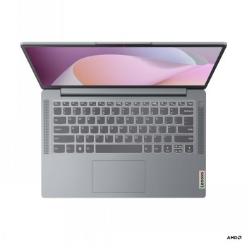 Lenovo IdeaPad Slim 3 bärbar dator öppnad, silver En silverfärgad Lenovo IdeaPad Slim 3 bärbar dator öppnad, med ett grått tangentbord och skärm med en lila bakgrundsbild.