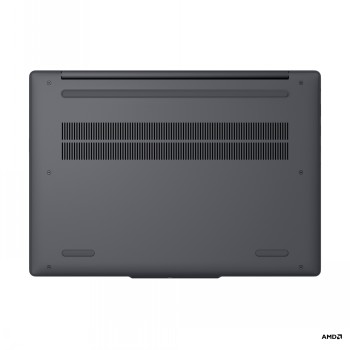Lenovo IdeaPad Slim 3 mörkgrå baksida med kylöppningar. Den mörkgrå baksidan av Lenovo IdeaPad Slim 3 bärbar dator, med synliga kylöppningar och gummiben.