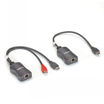 Black Box HDMI över CATx-förlängningspaket, linjedrivet Två svarta HDMI-adaptrar med korta kablar och kontakter anslutna. På ett bord med en neutral bakgrund.