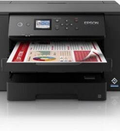Svart Epson WorkForce WF-7310DTW-skrivare, öppen pappersfack, färgutskrift.
