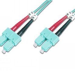 Ljusgrön SC-SC-duplex-fiberkabel med röd och svart kontakt. Längd 1 meter.