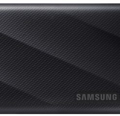Samsung T9 extern SSD 4TB - svart, kompakt storlek Svart extern SSD Samsung T9, 4TB, texturfinish, rektangulär design.