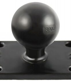 Svart RAM Mounts-fäste med en 1,5-tums kula och rektangulär fyra-hålsbas.