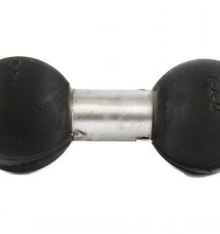 RAM Mounts D-storlek dubbelkuladapter i metallkonstruktion Dubbelhuvudskuladapter i svart plast och metall, horisontellt läge.